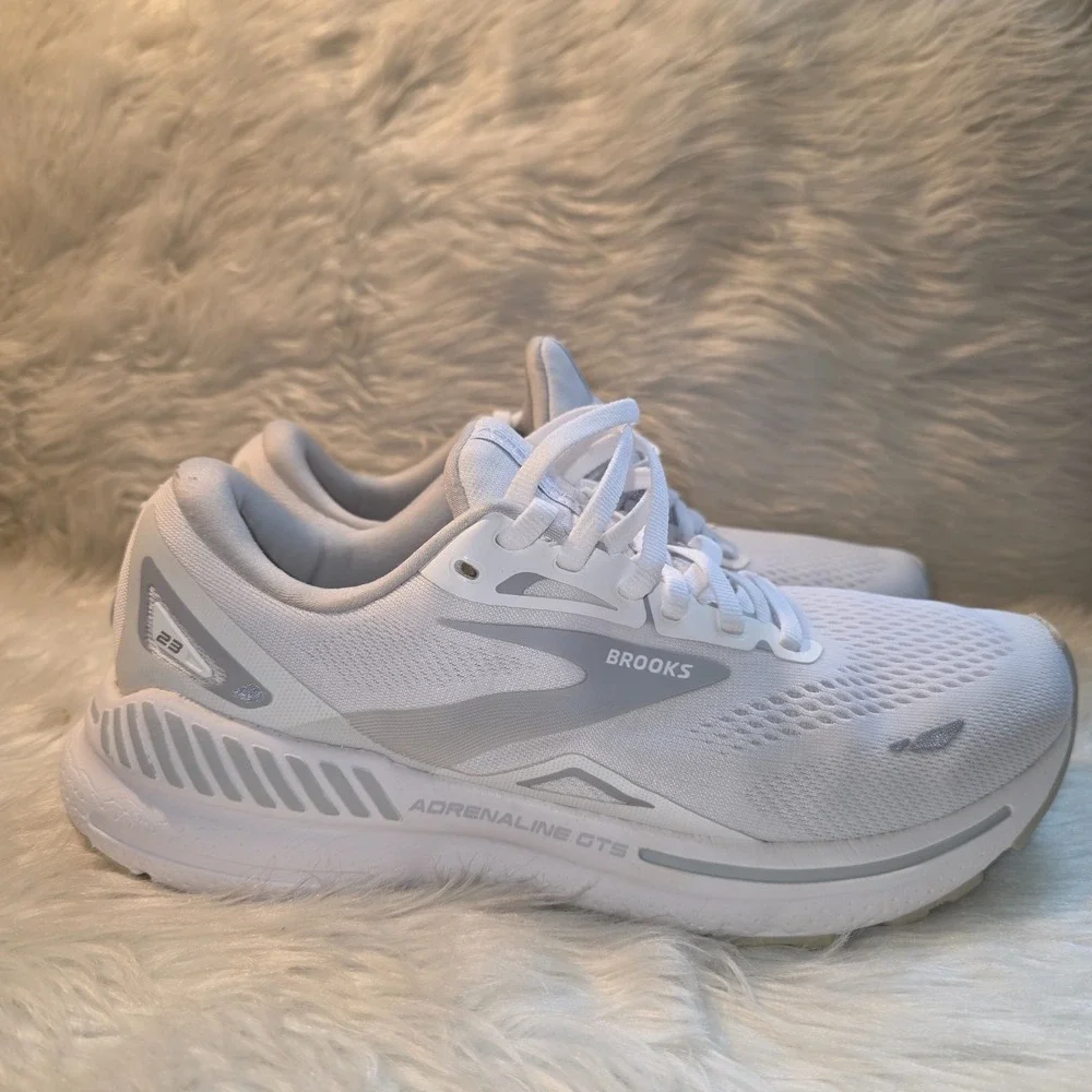 Womens Brooks Adrenaline GTS 23 Running Shoes Size 10.5 B White 1203811B104